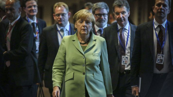 Telediario 1 - Merkel cita en Berlín a todos los líderes de la UE para debatir sobre paro juvenil