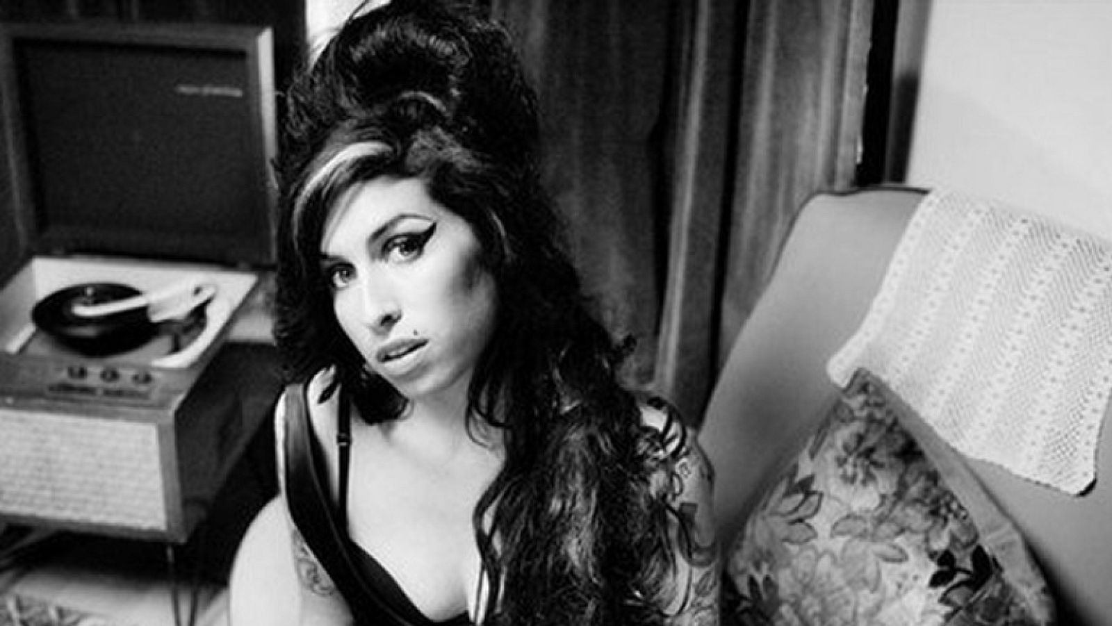 Los objetos personales de Amy Winehouse se exponen en Londres
