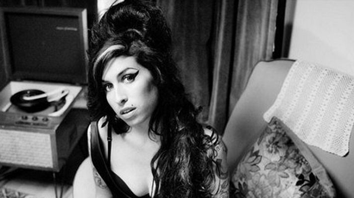 Informativo 24h - Los objetos de Amy Winehouse