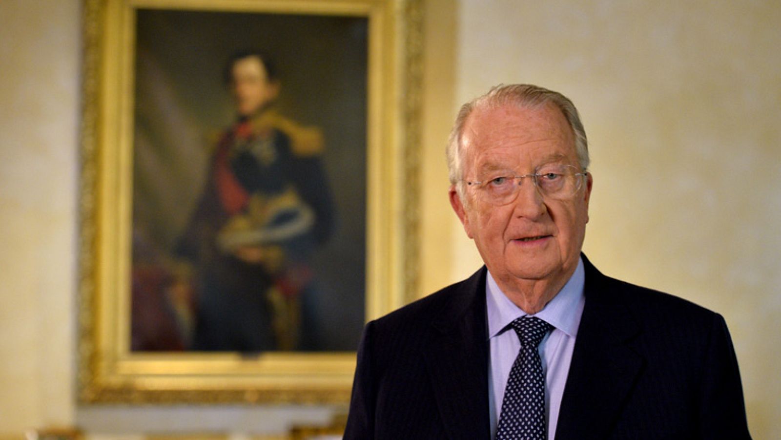 El rey Alberto II anuncia a los belgas que abdicará el 21 de julio - Informativo 24h | Ver