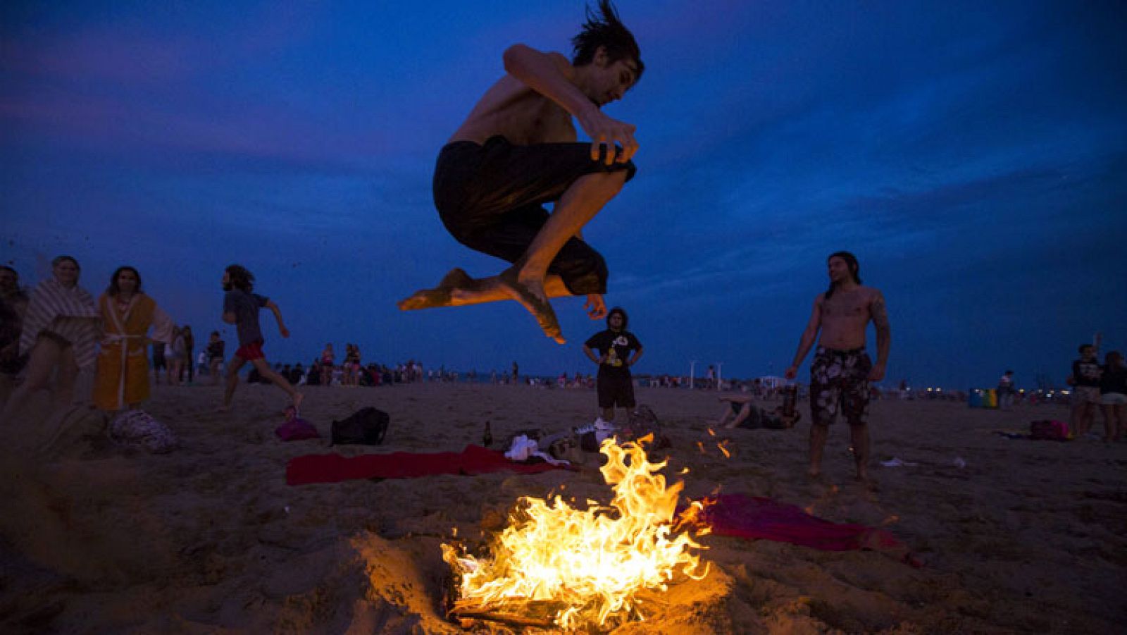 Comando Actualidad - Dos fiestas y un destino, Comando al sol - Ver ahora