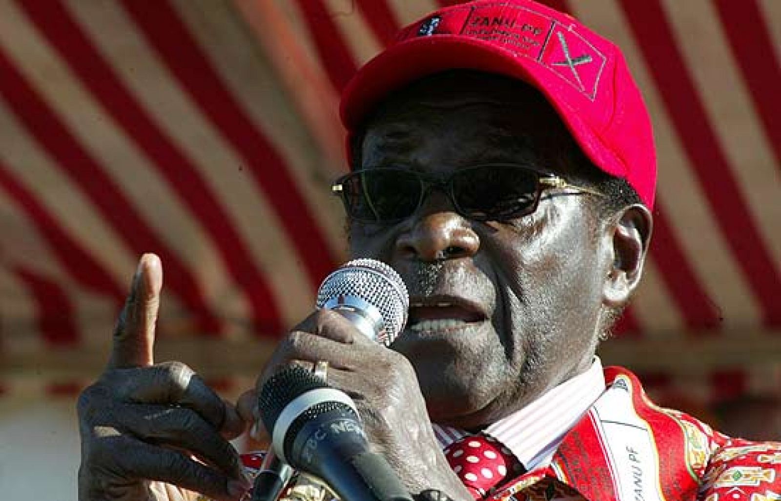 Abren las urnas en Zimbabue | Ver