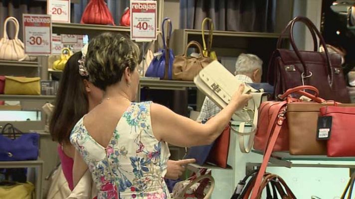 Telediario 1 - Consumo en tiempos de crisis