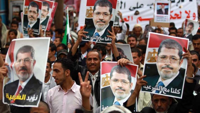 Los Hermanos Musulmanes llaman a los egipcios a una "intifada" contra el Ejército | Ver