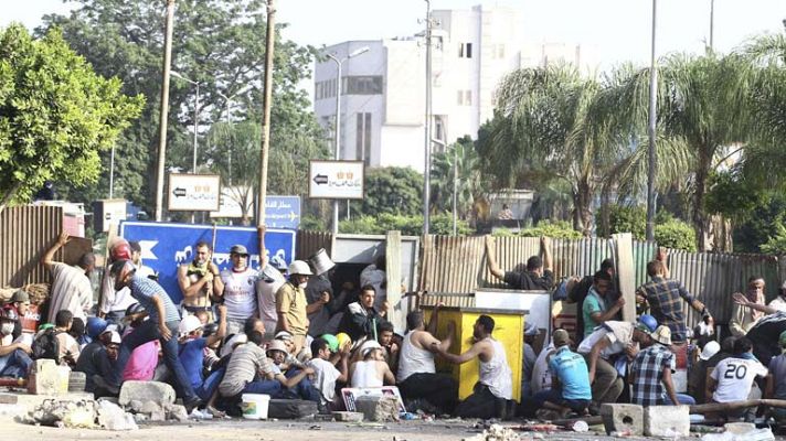 Telediario 1 - Rechazo al plan de Mansur en Egipto