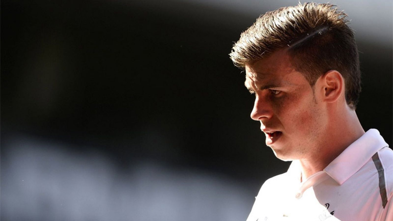 El Real Madrid ve como sus opciones para fichar a Gareth Bale y a Asier Illarramendi son cada día menores. El galés ha sido la imagen del Tottenham para la próxima temporada y el español sigue siendo jugador de la Real Sociedad, según su presidente.