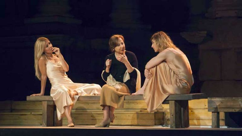 Se estrena 'Fuegos', el primer montaje puramente teatral del festival de Mérida