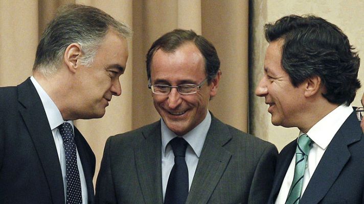 Telediario 1 - El PP rechaza que comparezca Rajoy y acusa al PSOE de "apadrinar" a Bárcenas