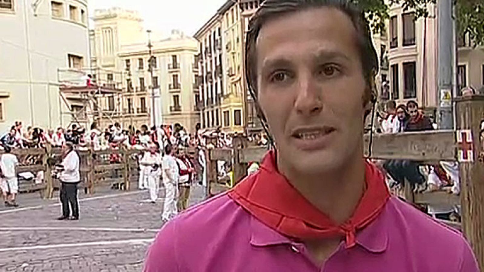 David Mora, triunfador de la feria de San Fermín 2013, corre el sexto encierro