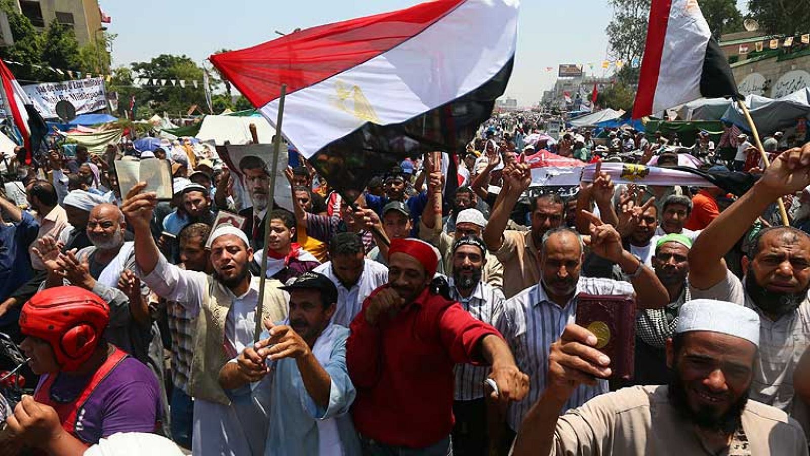 Los partidarios de Morsi vueleven a concentrarse masivamente
