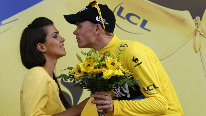 Telediario 1 - Froome vence en el Mont Ventoux y es más líder
