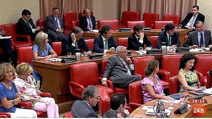 Parlamento - Sin comparecencia sobre Bárcenas
