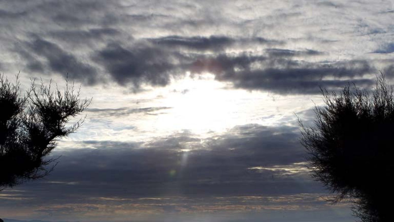 Chubascos fuertes en el interior del tercio norte peninsular