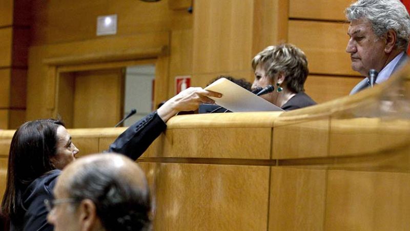 En el Congreso, el debate político se centra en la posible moción de censura anunciada por Rubalcaba