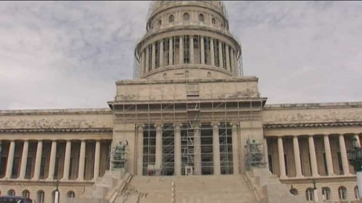 Telediario 1 - Restauran el Capitolio de La Habana