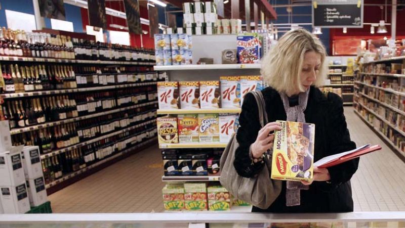 El gasto medio de las familias españolas desciende un 3,4% en 2012 respecto a 2011, según datos del INE