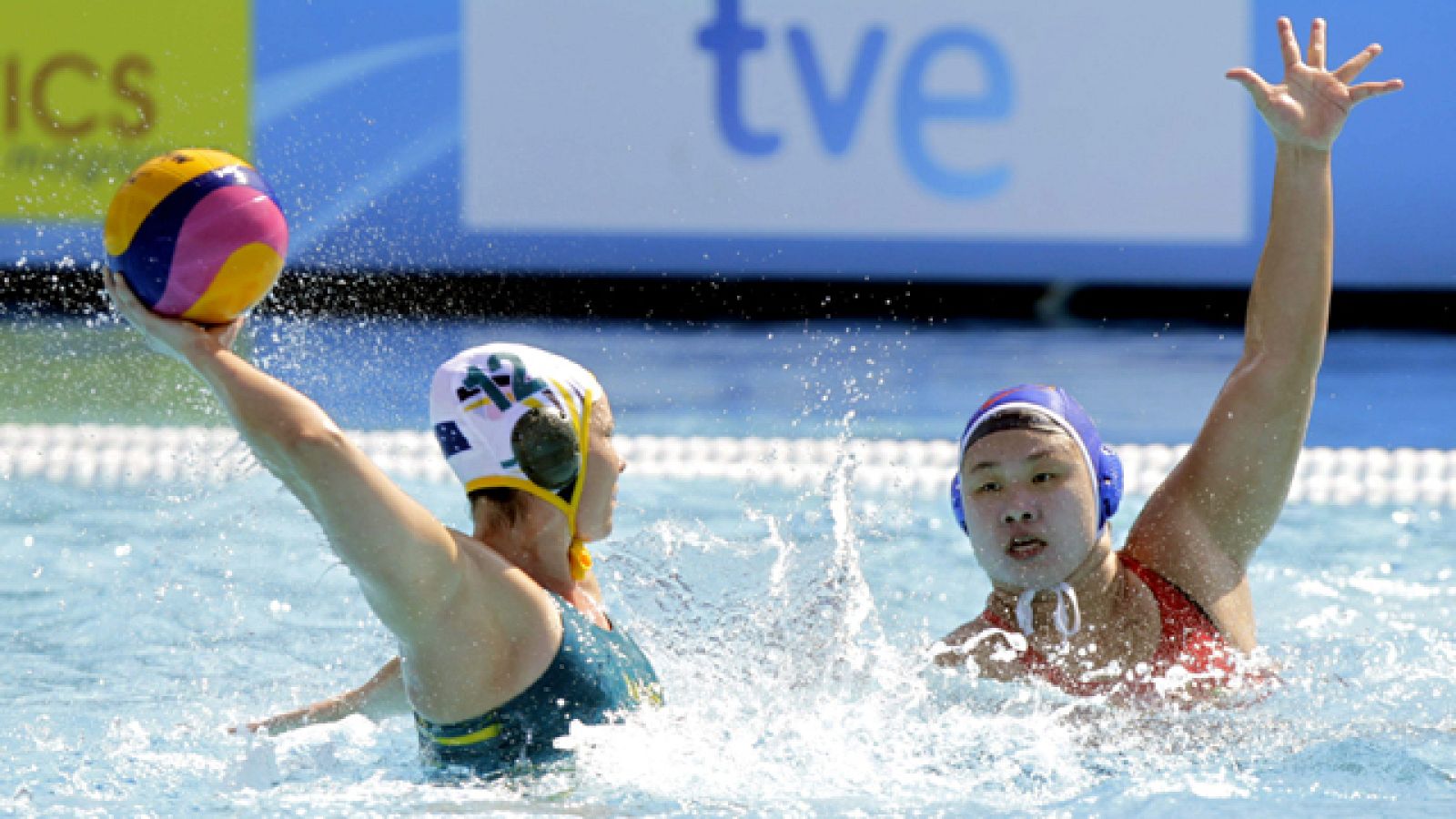 Waterpolo femenino. Fase de grupos:  Australia - China