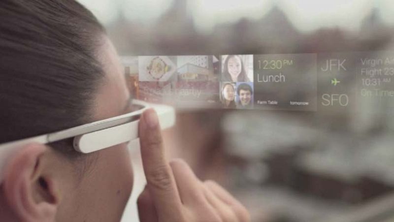 Las gafas de Google permitirán hacer fotos, buscar información en la red o localizar una calle