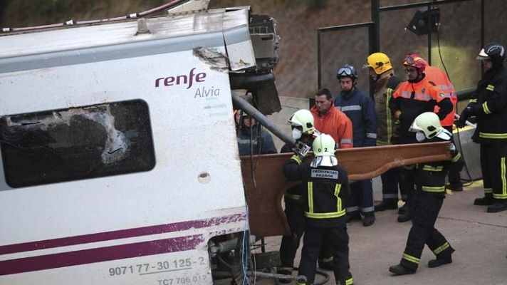 Telediario 1 - Solidaridad accidente Santiago