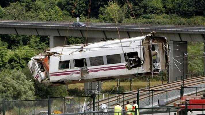 Telediario 1 - Telediario 2 en 4' - 25/07/13