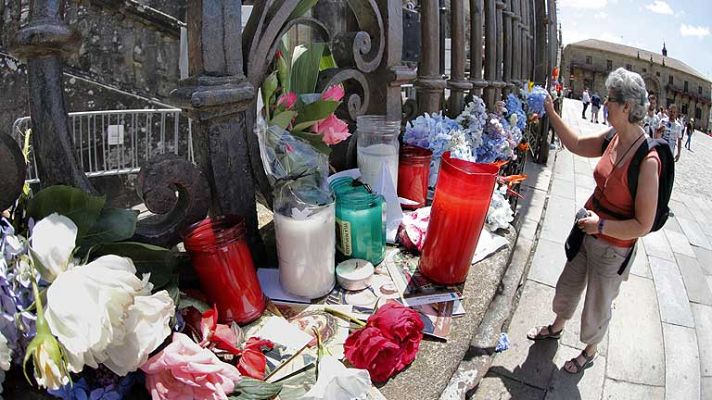 Telediario 1 - Homenaje en la Plaza del Obradoiro