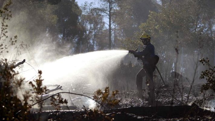 Telediario 1 - Incendio de Vallirana, Barcelona
