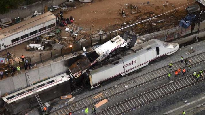 Telediario 1 - La policía judicial sigue analizando el contenido de las cajas negras