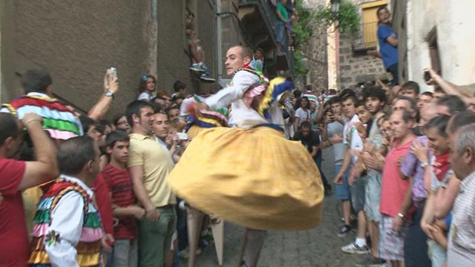 Comando al sol - Un verano en danza - Danzadores de Anguiano