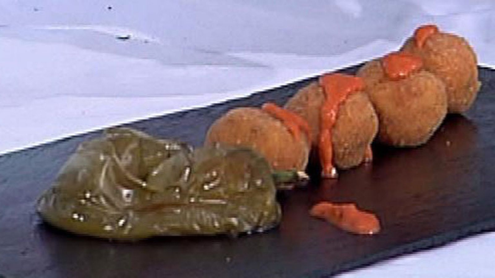 Croquetas con bacalao y gambones