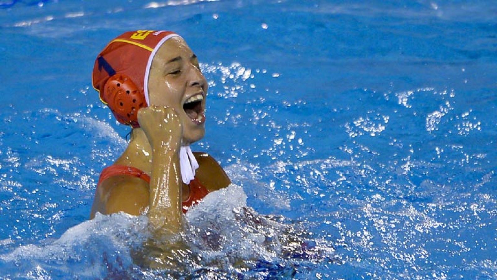 Laura Ester: "Un equipo hace grande a una portera" | Ver