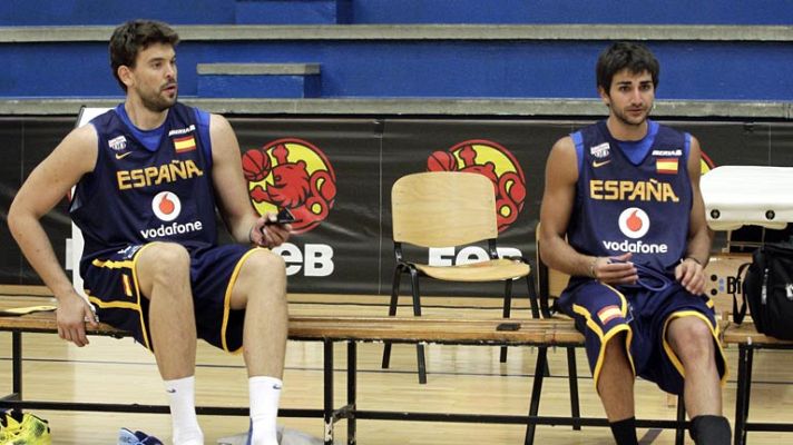 Telediario 1 - Así vivieron los chicos de la 'ÑBA' el oro de las 'guerreras'