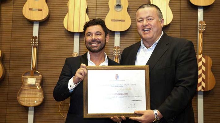 Telediario 1 - Miguel Poveda vive una de las jornadas más emotivas de su carrera