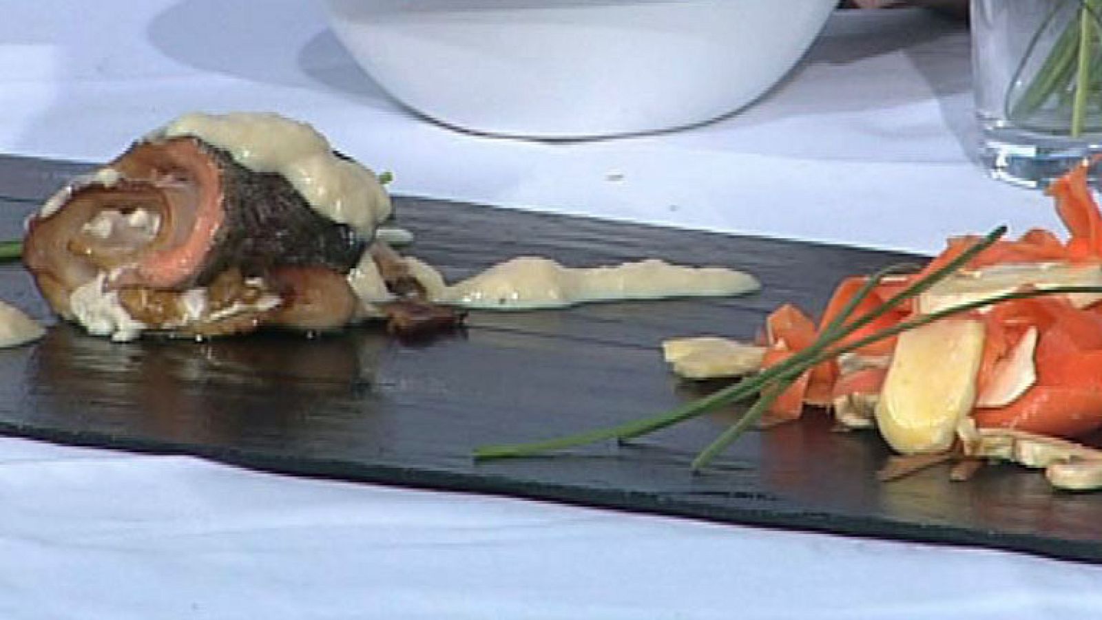 Trucha rellena con salsa de manzana