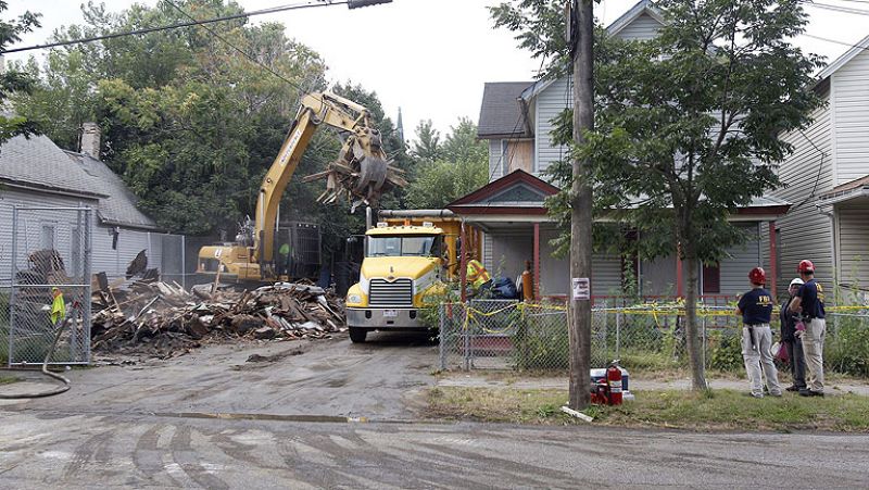 Demolida la "casa de los horrores" de Ariel Castro | Ver