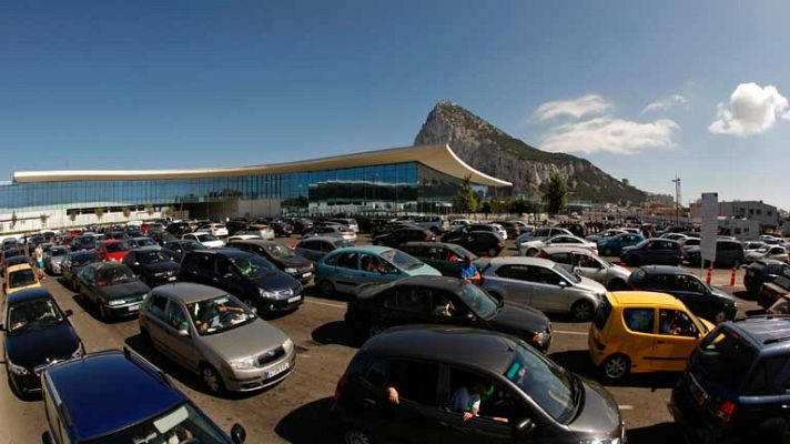 Telediario 1 - Se intensifican los controles de acceso al Peñón