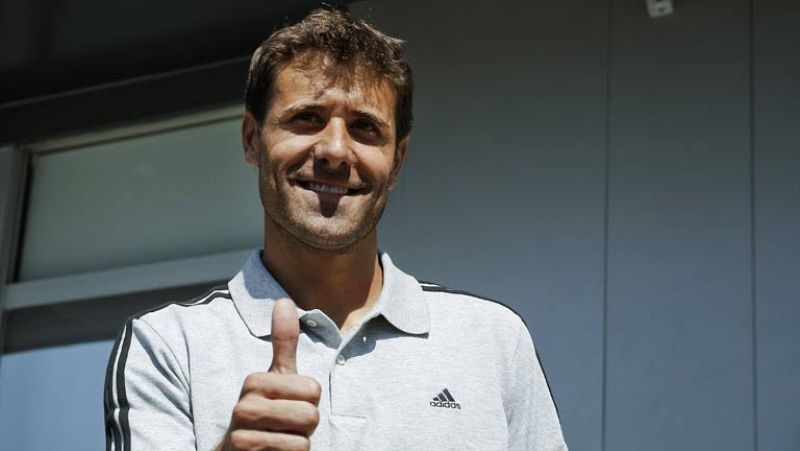 Dani Aranzubia, portero del Deportivo, ficha por el Atlético de Madrid, después de pasar satisfactoriamente el reconocimiento médico en Madrid, después de cinco temporadas en el conjunto coruñés. El Atlético, tras la baja de Sergio Asenjo, cedido al