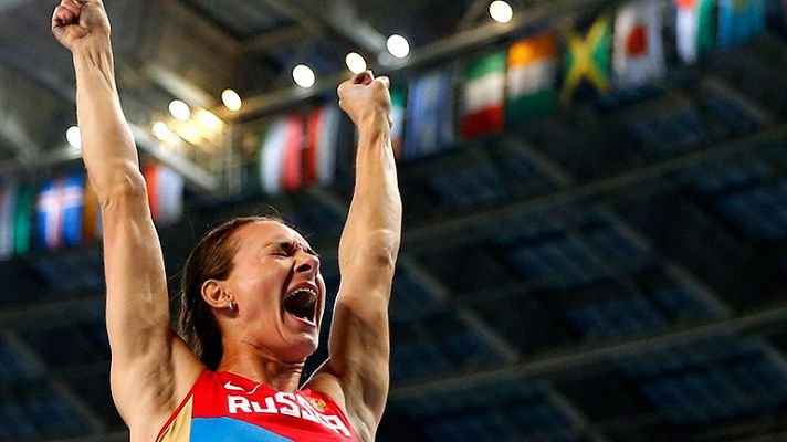  - Isinbayeva celebra su último oro