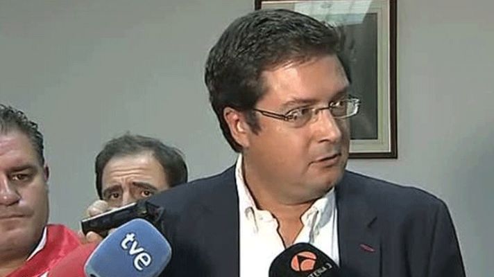 Telediario 1 - La oposición pide explicaciones