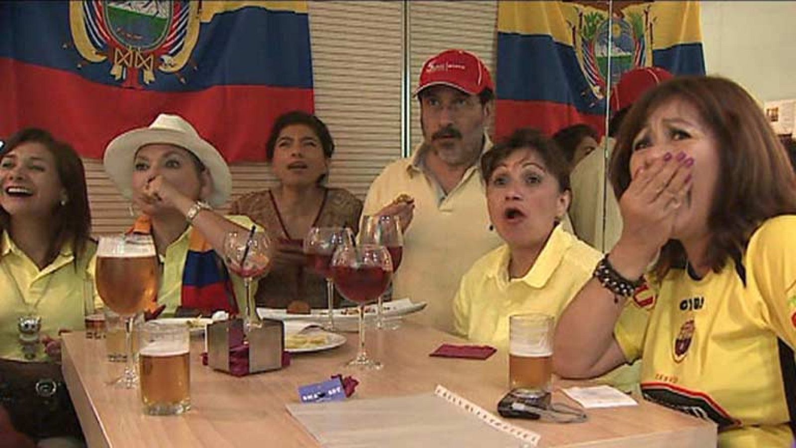 El Ecuador-España fue muy importante para Ecuador, ya que se enfrentaba a la campeona de Europa y del Mundo. También fue muy especial para los aficionados ecuatorianos en nuestro país, donde la comunidad ecuatoriana es muy numerosa.