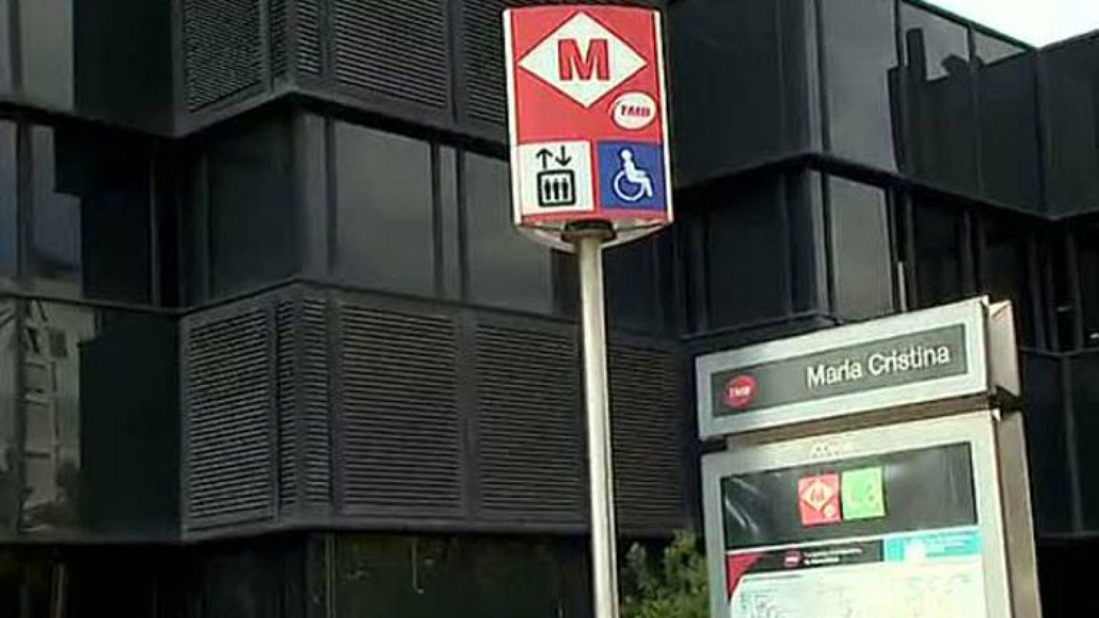 El día 28 se juega en Barcelona la vuelta de la Supercopa de España entre el Barça y el Atlético de Madrid. Muchos seguidores iran al Camp Nou en metro, y ahí se pueden encontrar con un gran problema. El encuentro es a las 23:00 y el alcalde de Barce