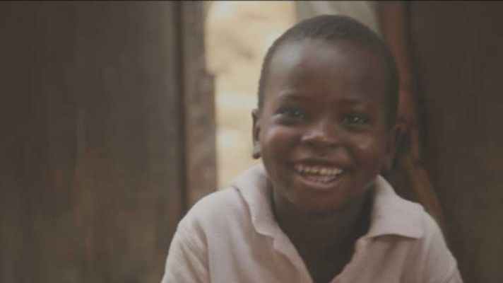 Telediario 1 - Vacaciones solidarias