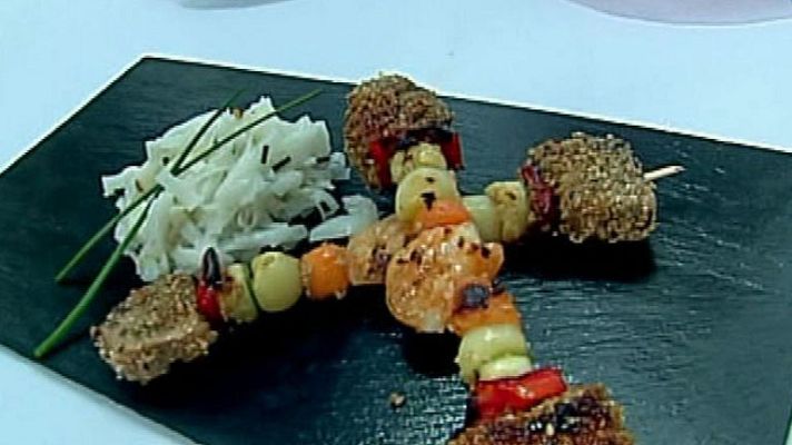 RTVE Cocina - Brochetas de atún y tallarines