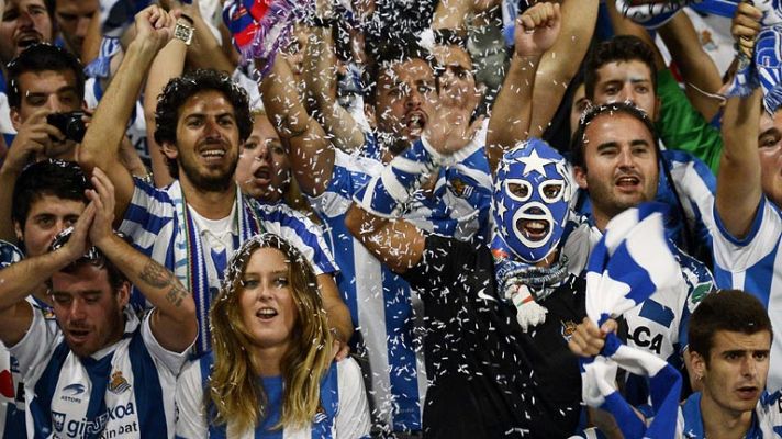 Telediario 1 - Miles de seguidores realistas vibran con su equipo en Donosti y Gerland