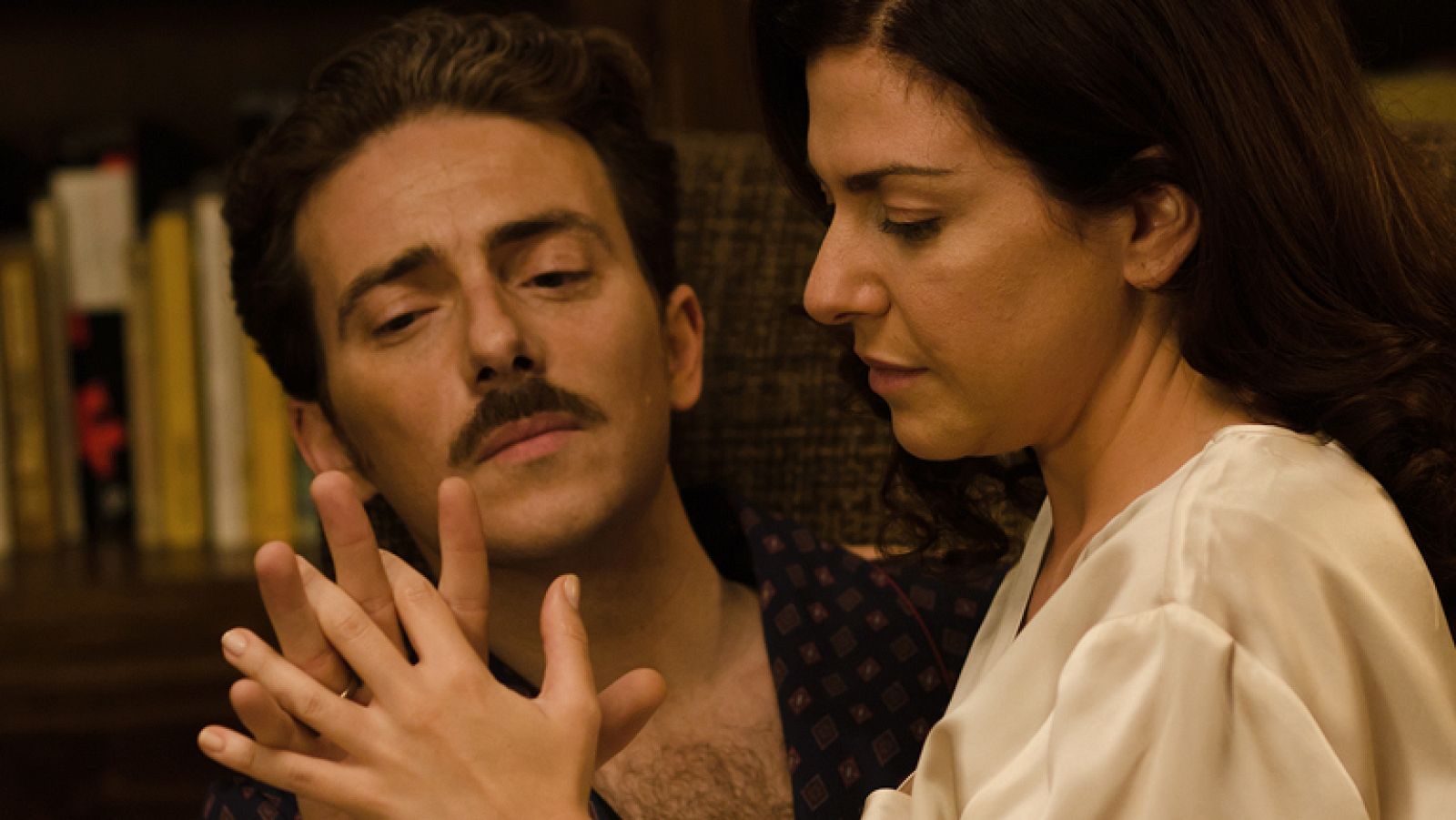 Vicente descubre la verdad sobre Rosalía (Capítulo 82)