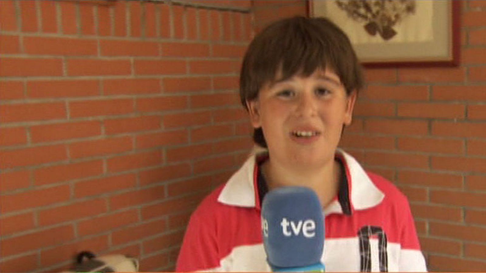 Entre Todos - Begoña Sevilla - Cadena de favores (1ª parte)