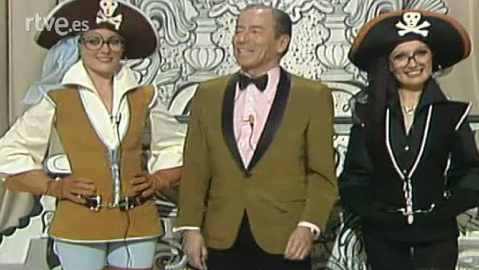 Un, dos, tres... - Piratería