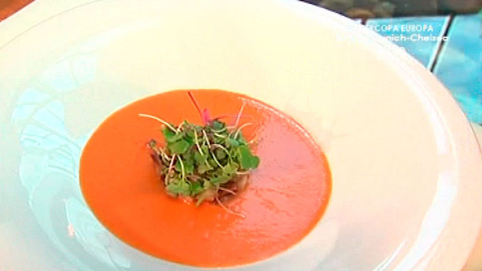España Directo- Gazpacho de verduras asadas con tartar de pez espada