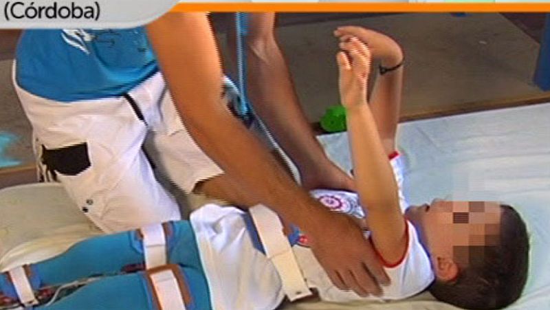 Entre Todos -  Mª José necesita un tratamiento para que su hijo pueda caminar