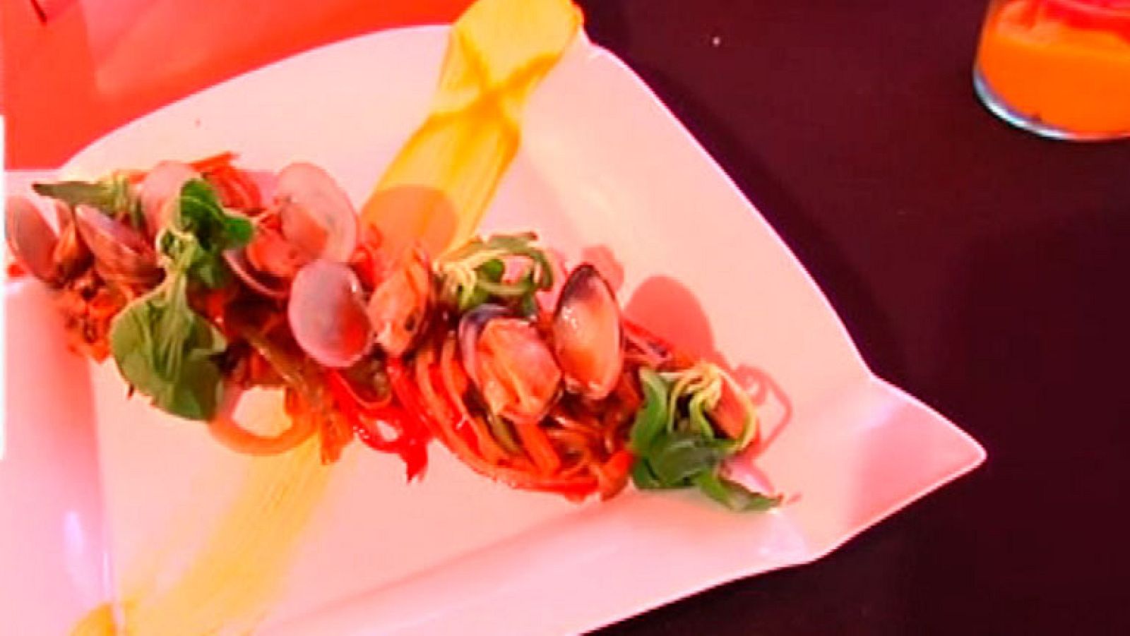 España Directo- Almejas salteadas con verduras, soja y curry