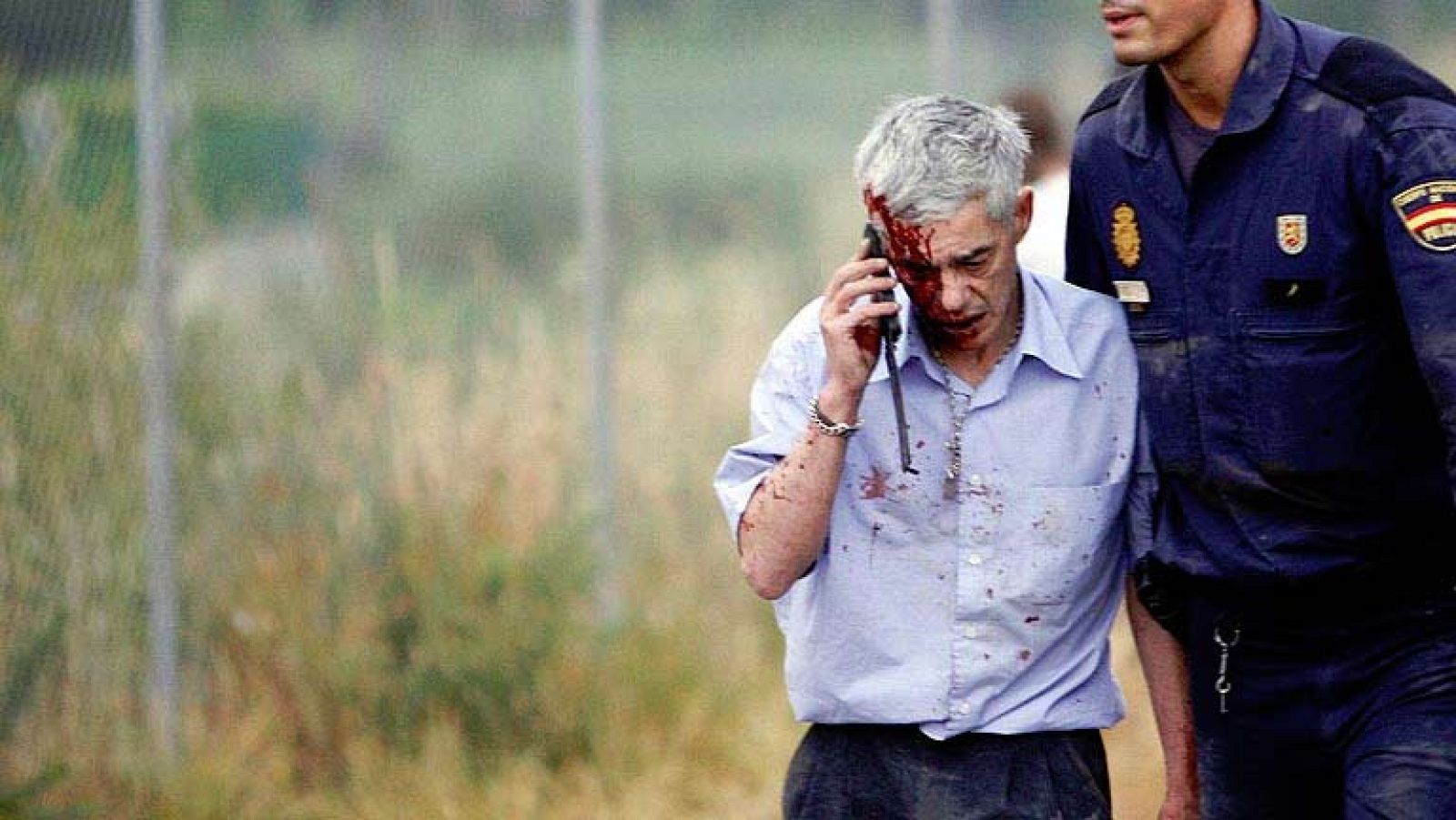 Conversación telefónica del conductor del tren de Santiago: "Ya dije que era peligroso" - La tarde en 24h | Ver